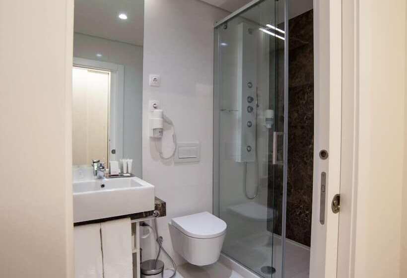 اتاق استاندارد اینتریور, The 7 Hotel, Suites, Studios & Apartments