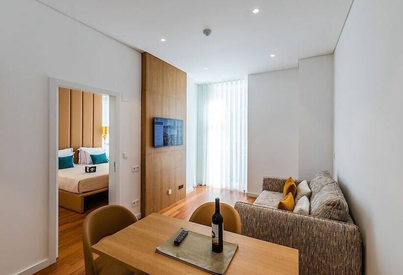 سوییت اجرایی, The 7 Hotel, Suites, Studios & Apartments