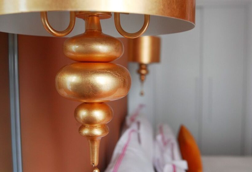 سوئیت جونیور اینتریور, The 7 Hotel, Suites, Studios & Apartments