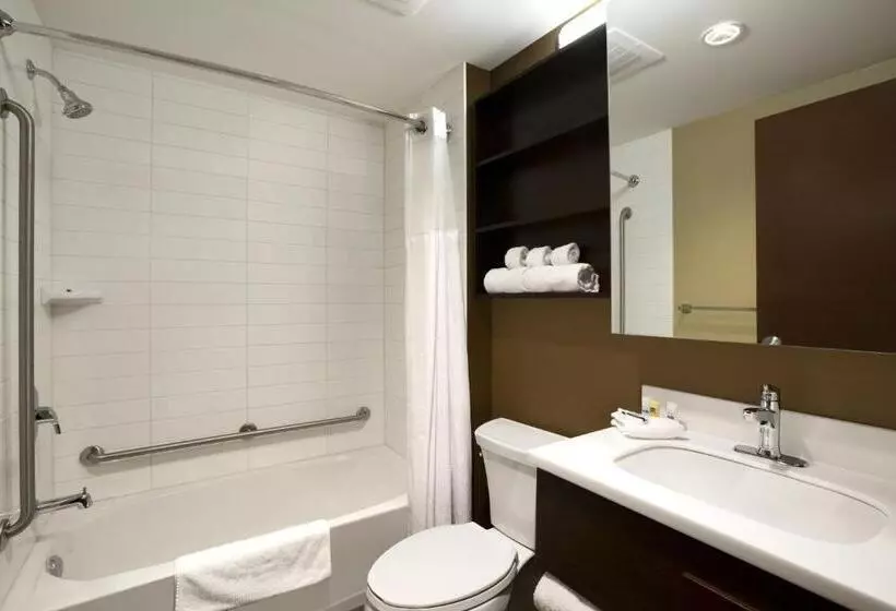 ビジネスルーム, Microtel Inn & Suites By Wyndham Whitecourt