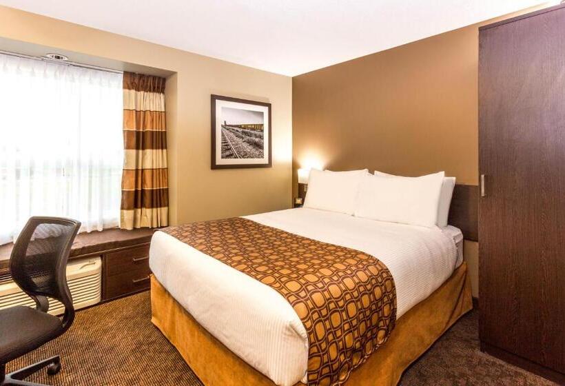 غرفة قياسية, Microtel Inn & Suites By Wyndham Whitecourt