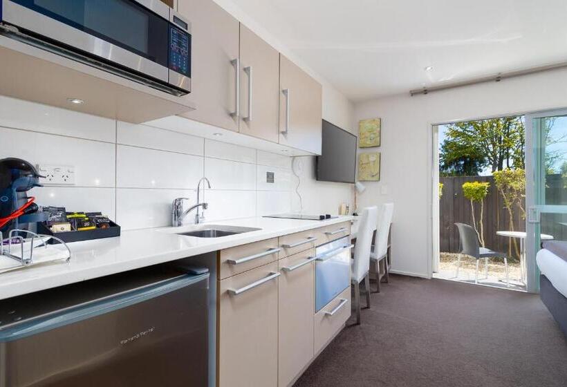 إستوديو قياسى, Century Park