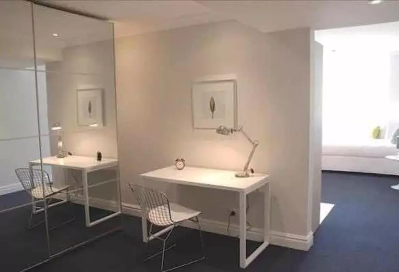 デラックススタジオ, Sydney Airport Suites