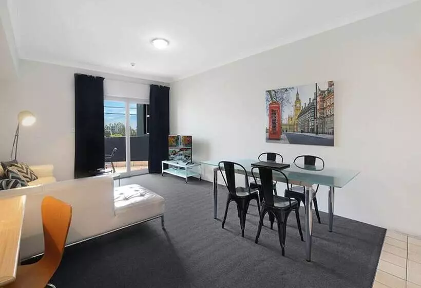 デラックススタジオ, Sydney Airport Suites