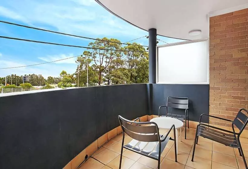 デラックススタジオ, Sydney Airport Suites