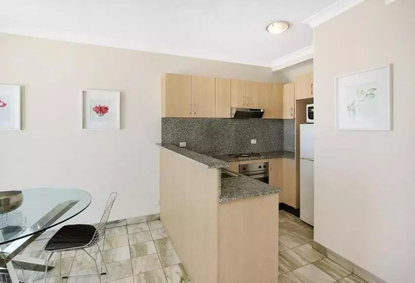 バルコニー付２ベッドルームアパートメント, Sydney Airport Suites
