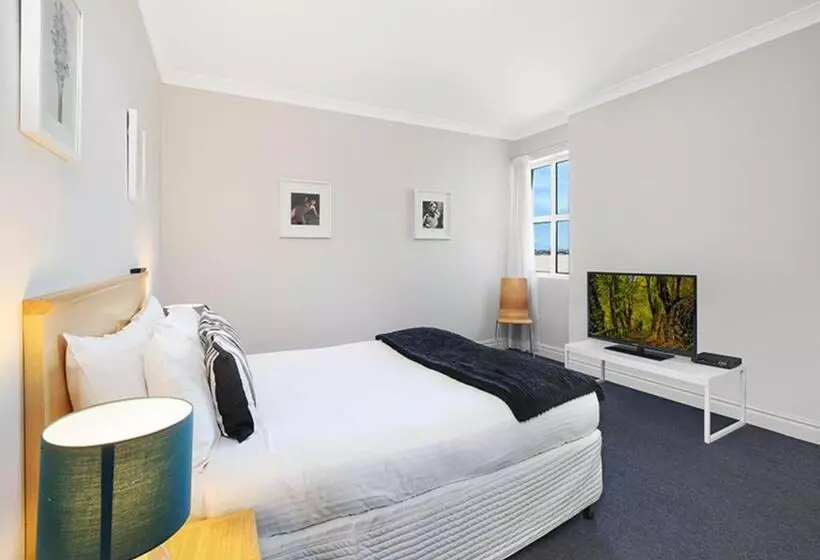 バルコニー付２ベッドルームアパートメント, Sydney Airport Suites