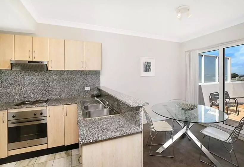 バルコニー付２ベッドルームアパートメント, Sydney Airport Suites