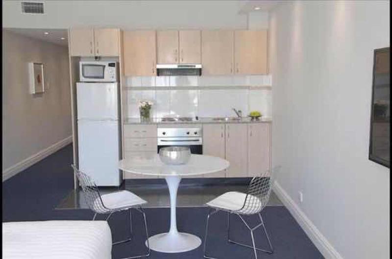 استودیوی لوکس, Sydney Airport Suites