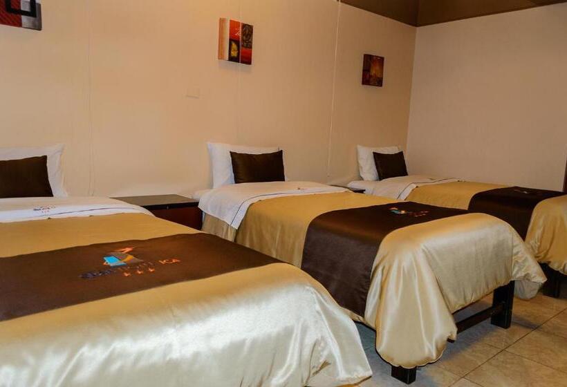 اتاق ساده سه نفره, Gran Hotel Ica