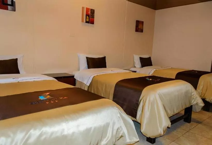 اتاق ساده سه‌ نفره, Gran Hotel Ica