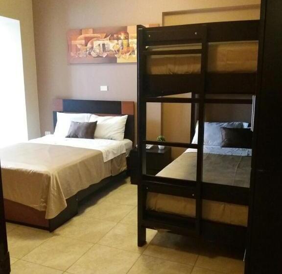 اتاق خانوادگی, Gran Hotel Ica