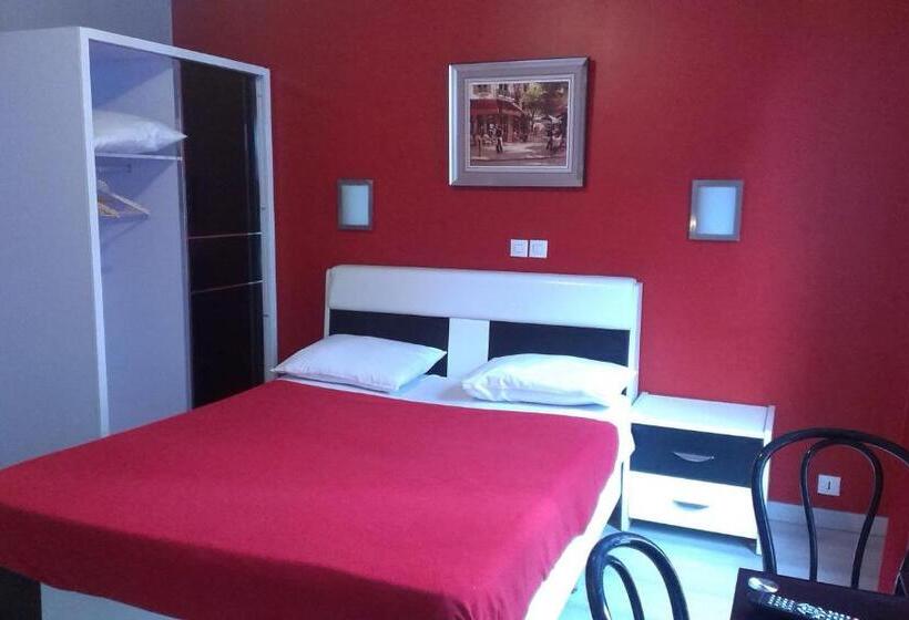 اتاق استاندارد یک نفره, Hipotel Paris Gambetta Republique