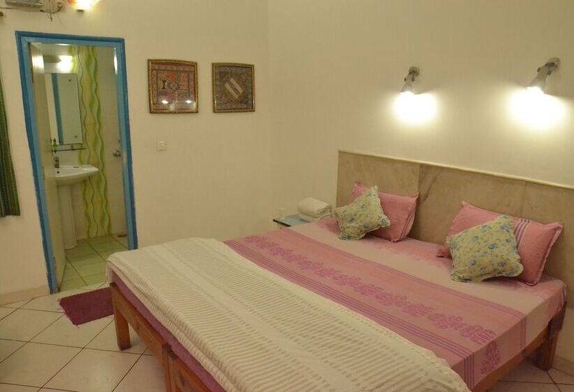 اتاق استاندارد, Maya Hotel & Restaurant