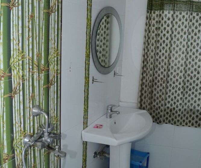 اتاق استاندارد, Maya Hotel & Restaurant