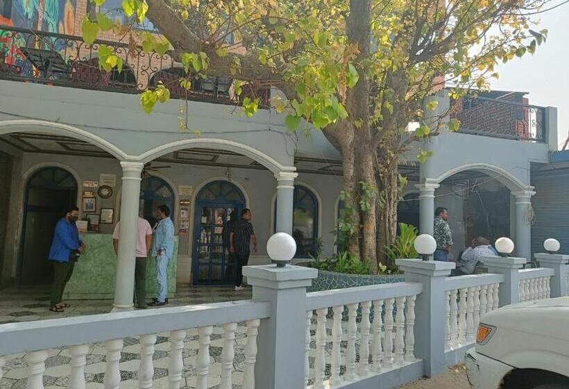اتاق استاندارد, Maya Hotel & Restaurant