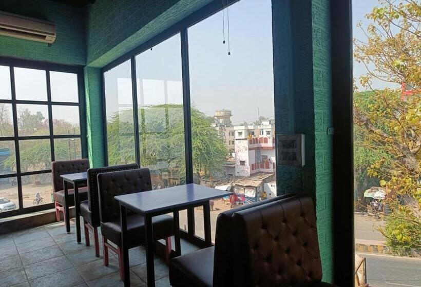 اتاق استاندارد, Maya Hotel & Restaurant