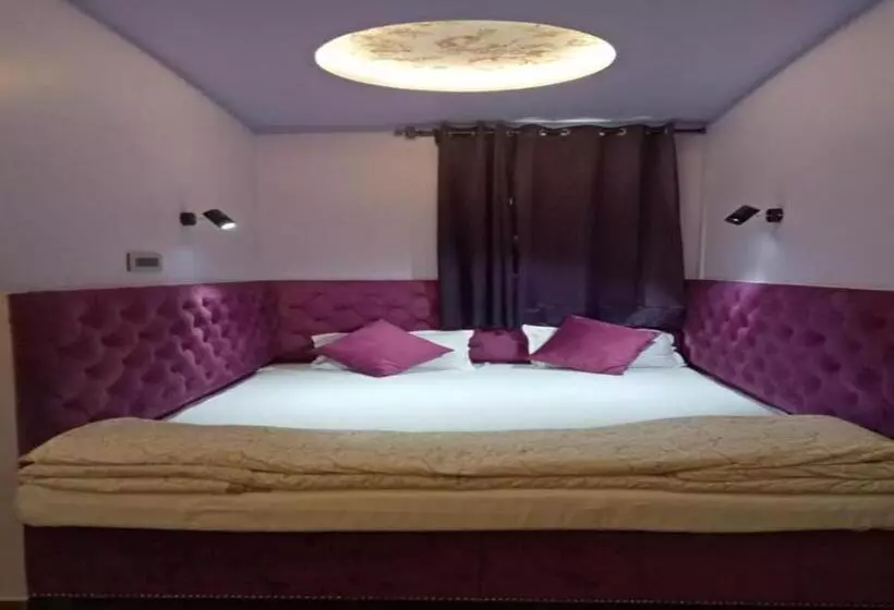 اتاق استاندارد, Maya Hotel & Restaurant