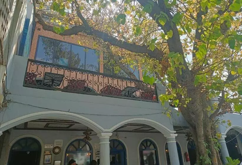 اتاق استاندارد, Maya Hotel & Restaurant
