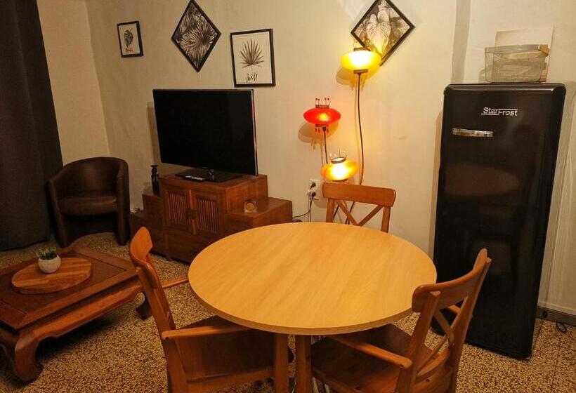 חדר סטודיו סטנדרד, Au Remp'Arts