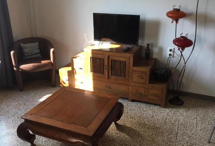 חדר סטודיו סטנדרד, Au Remp'Arts