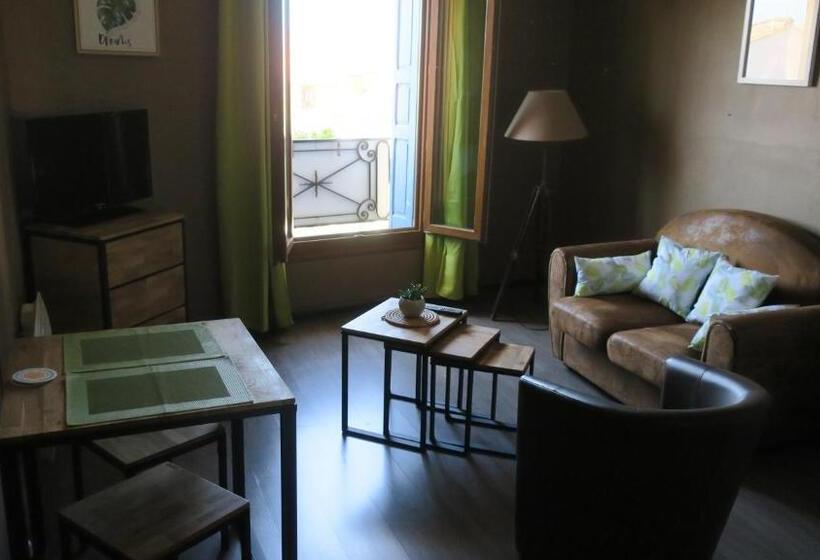 דירת חדר, Au Remp'Arts