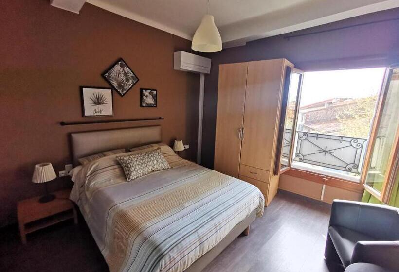 דירת חדר, Au Remp'Arts