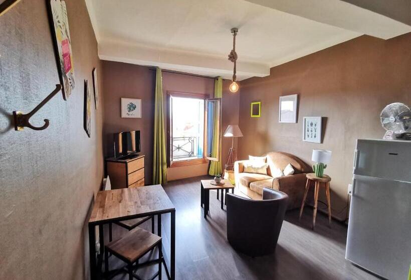 דירת חדר, Au Remp'Arts