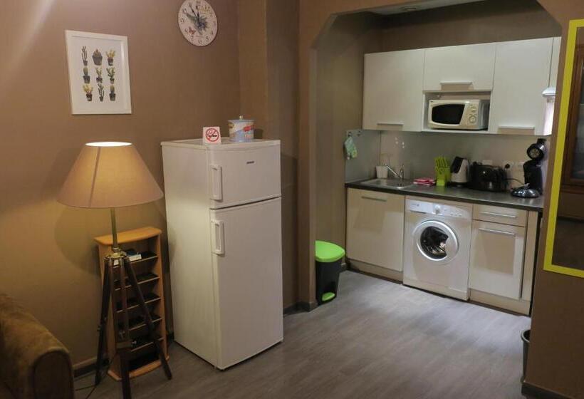 דירת חדר, Au Remp'Arts