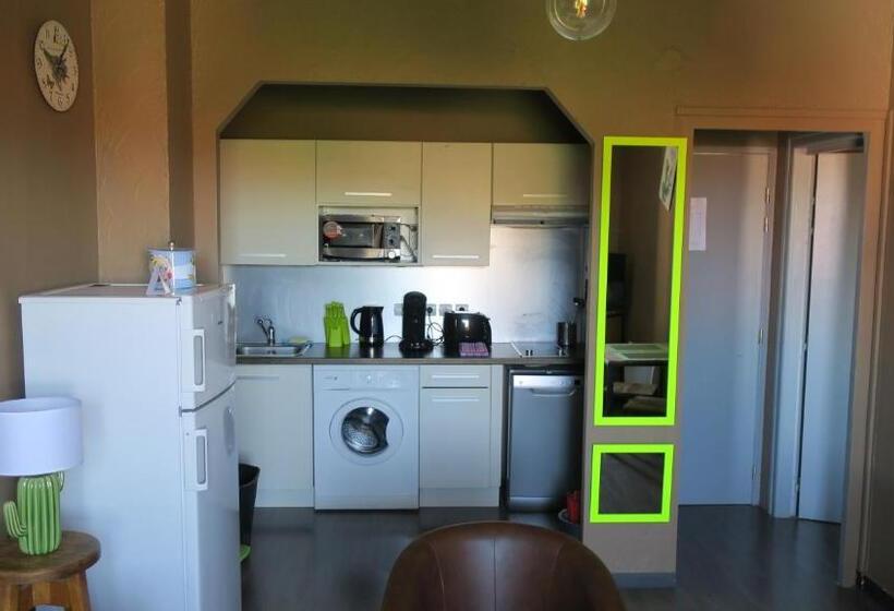 דירת חדר, Au Remp'Arts