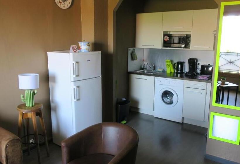 דירת חדר, Au Remp'Arts