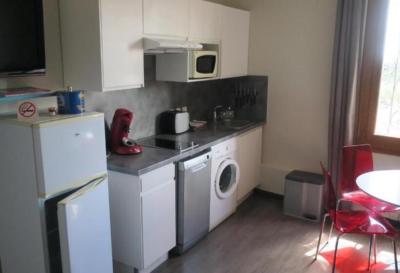 דירת חדר, Au Remp'Arts