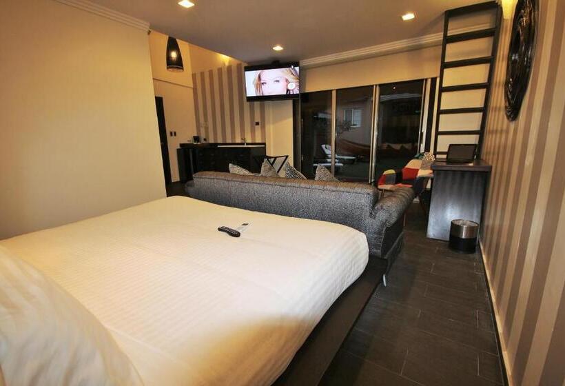 اتاق لوکس خانوادگی, Cedros Inn Boutique