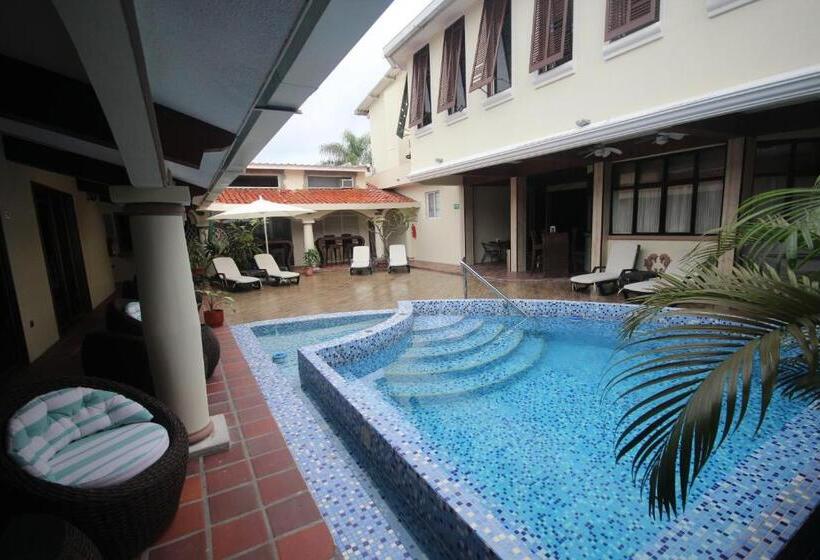 سوییت لوکس, Cedros Inn Boutique