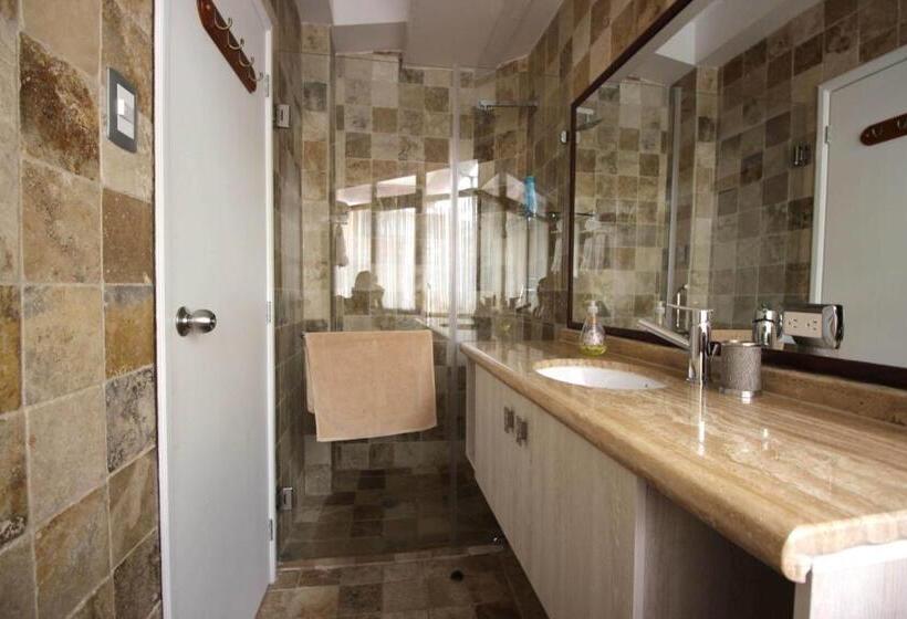 اتاق لوکس, Cedros Inn Boutique