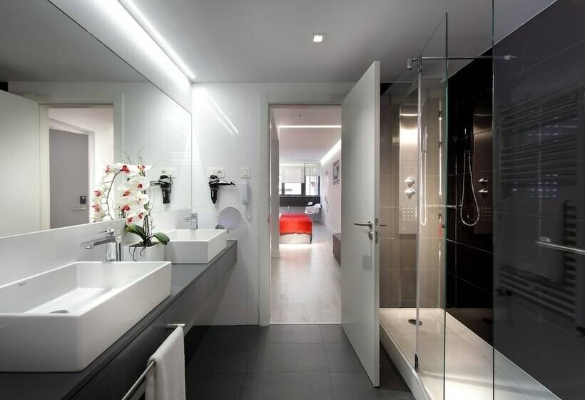 اتاق استاندارد, Eurostars Central