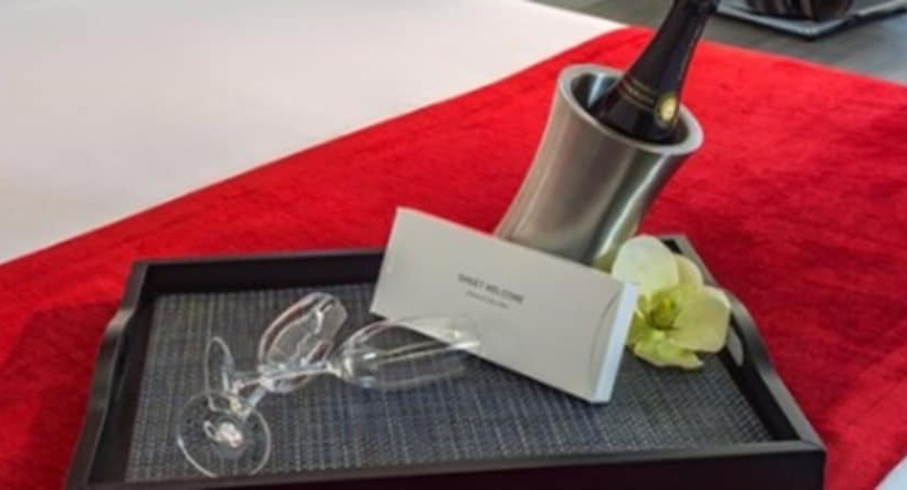 اتاق رمانتیک, Eurostars Central