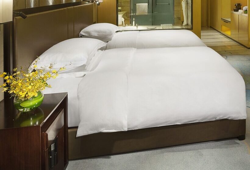 Номер Executive, Hilton Zhuzhou