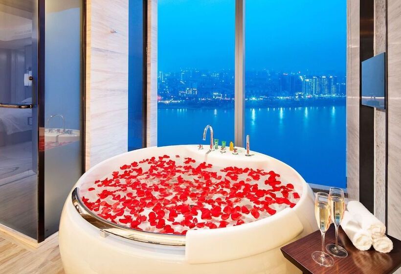 استوديو إدارى, Hilton Zhuzhou