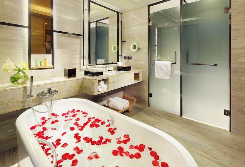 غرفة قياسية مطلّة علي النهر, Hilton Zhuzhou