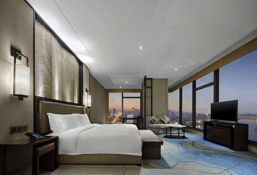 غرفة قياسية سرير كينج, Hilton Zhuzhou