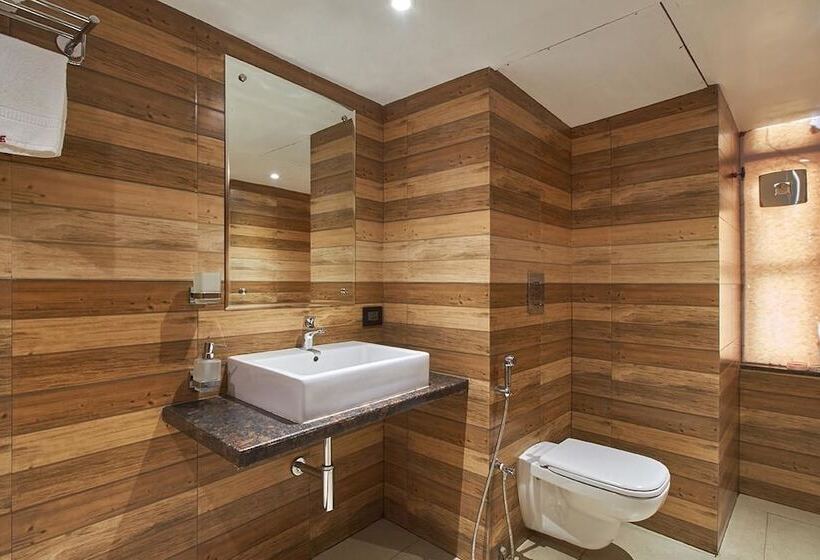 Deluxe-huone, Jewel Of The East