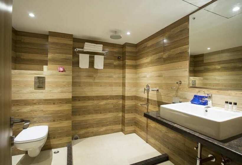 Deluxe-huone, Jewel Of The East