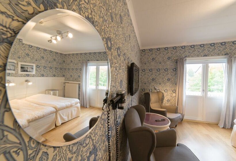 غرفة قياسية, L Stensborg