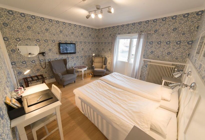 غرفة قياسية, L Stensborg