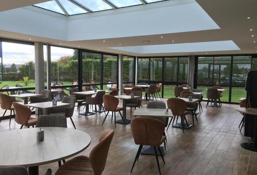 غرفة قياسية ثلاثية, Le Pavillon De Rouen