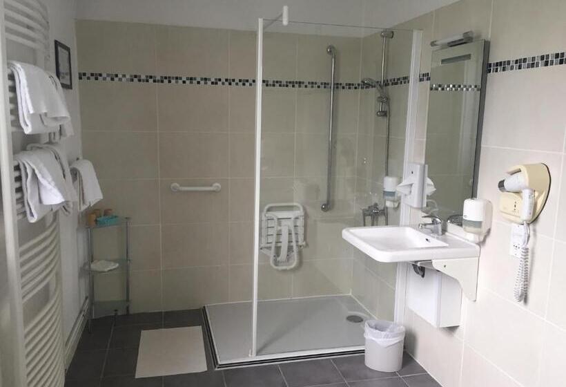 غرفة قياسية ثلاثية, Le Pavillon De Rouen