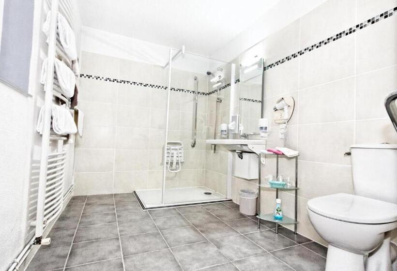 غرفة قياسية ثلاثية, Le Pavillon De Rouen