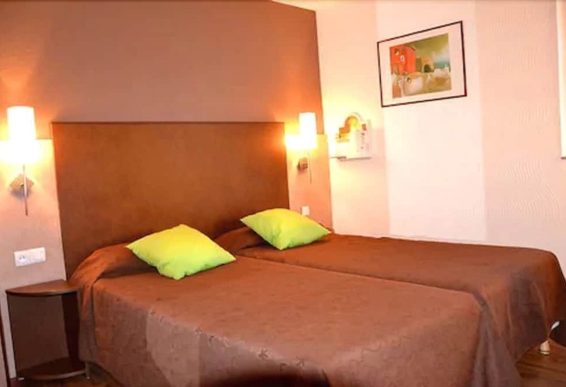 غرفة قياسية ثلاثية, Le Pavillon De Rouen