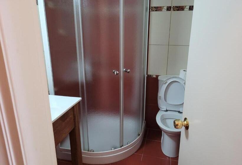 חדר סטנדרט מיטה זוגית נוף לים, Logan S Beach